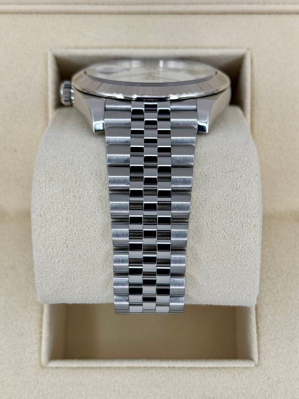 2022 Rolex Datejust 41mm 126334 Stainless Steel Jubilee White Dial