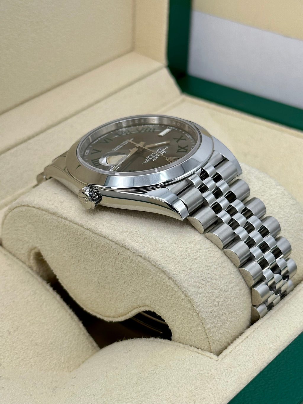 2022 Rolex Datejust 41mm 126300 Jubilee Wimbledon Dial