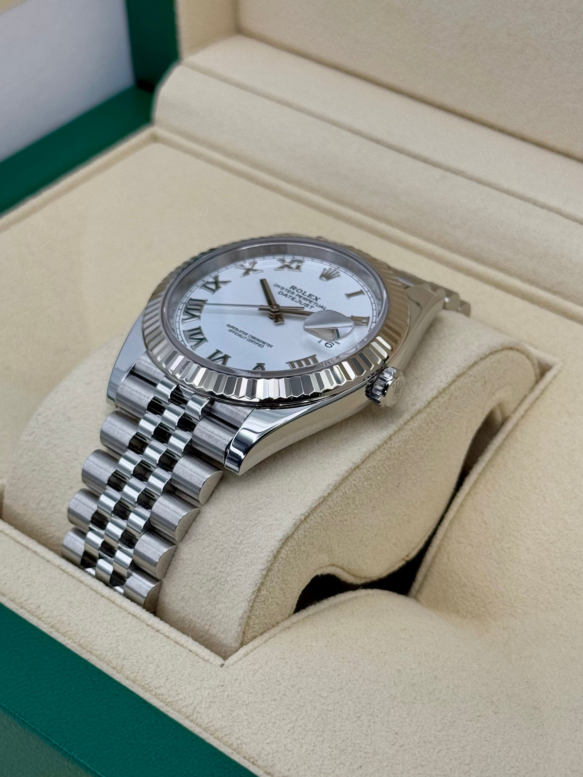 2022 Rolex Datejust 41mm 126334 Stainless Steel Jubilee White Dial