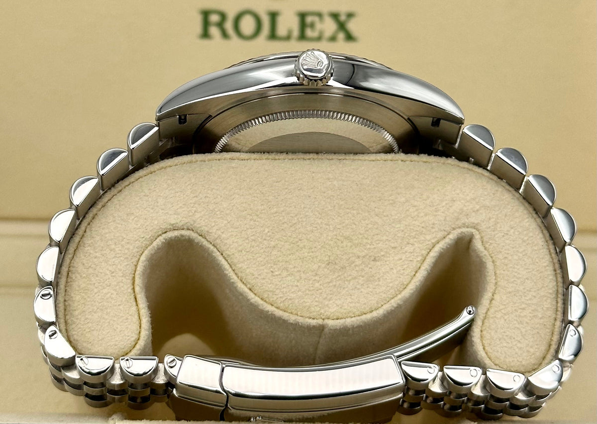2021 Rolex Datejust 41mm 126334 Stainless Steel Jubilee Black Stick Dial