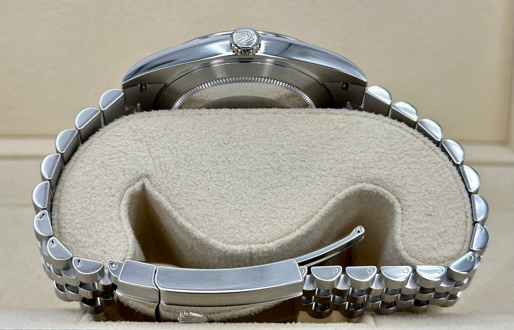 2022 Rolex Datejust 41mm 126300 Jubilee Wimbledon Dial