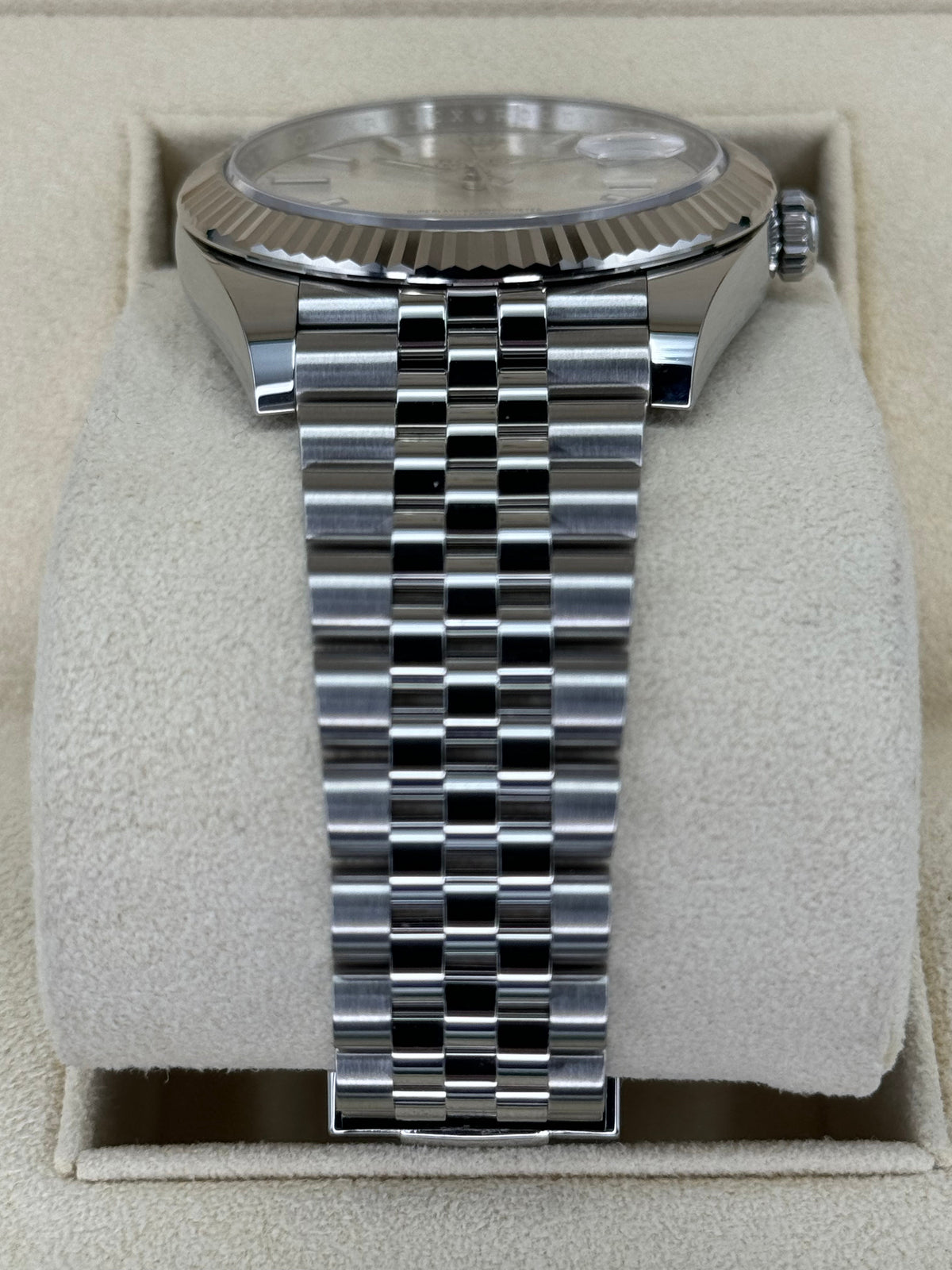 NEW 2023 Rolex Datejust 41mm 126334 Stainless Steel Jubilee Silver Dial