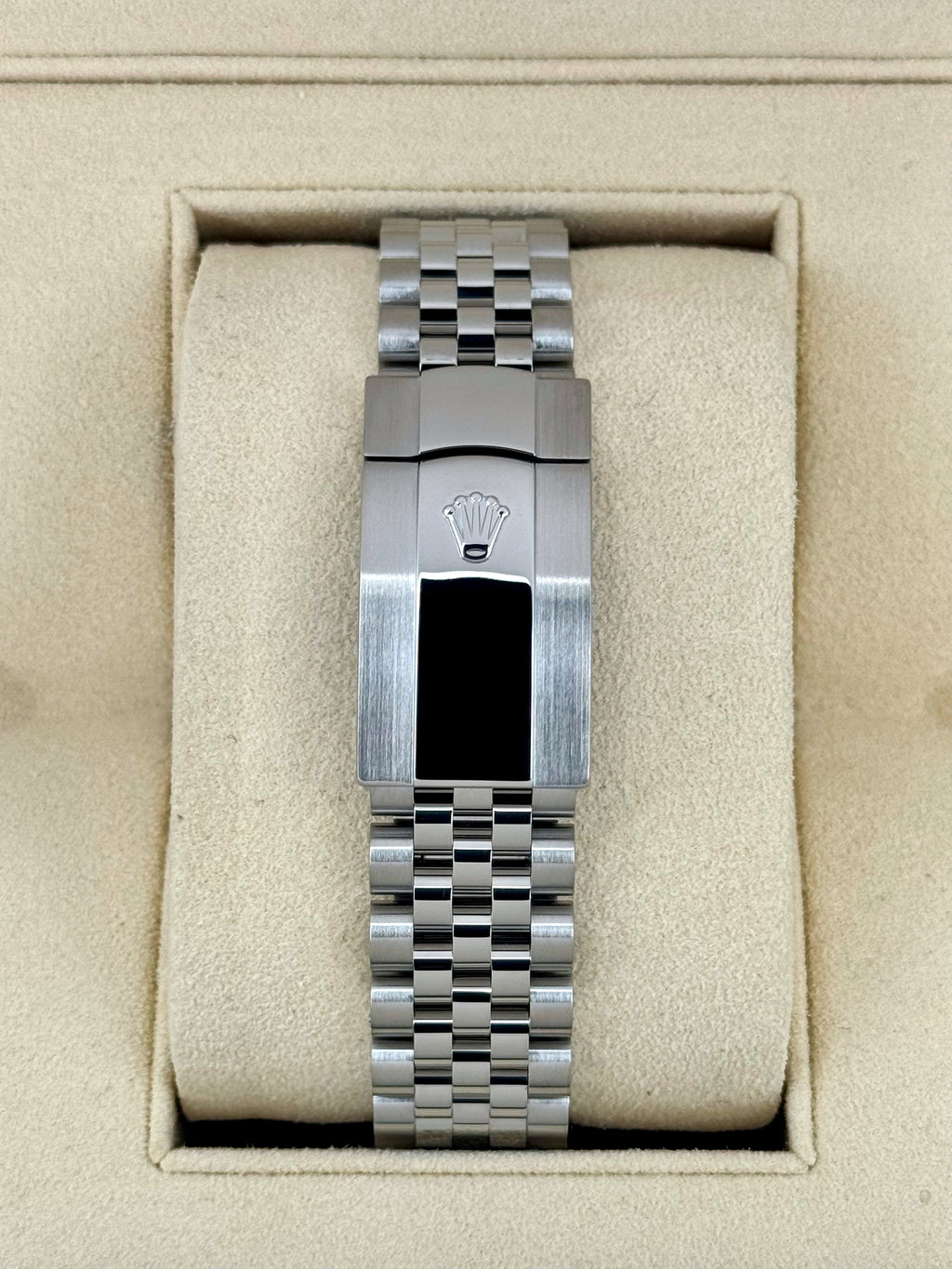 2017 Rolex Datejust 41mm 126334 Stainless Steel Jubilee Rhodium Dial