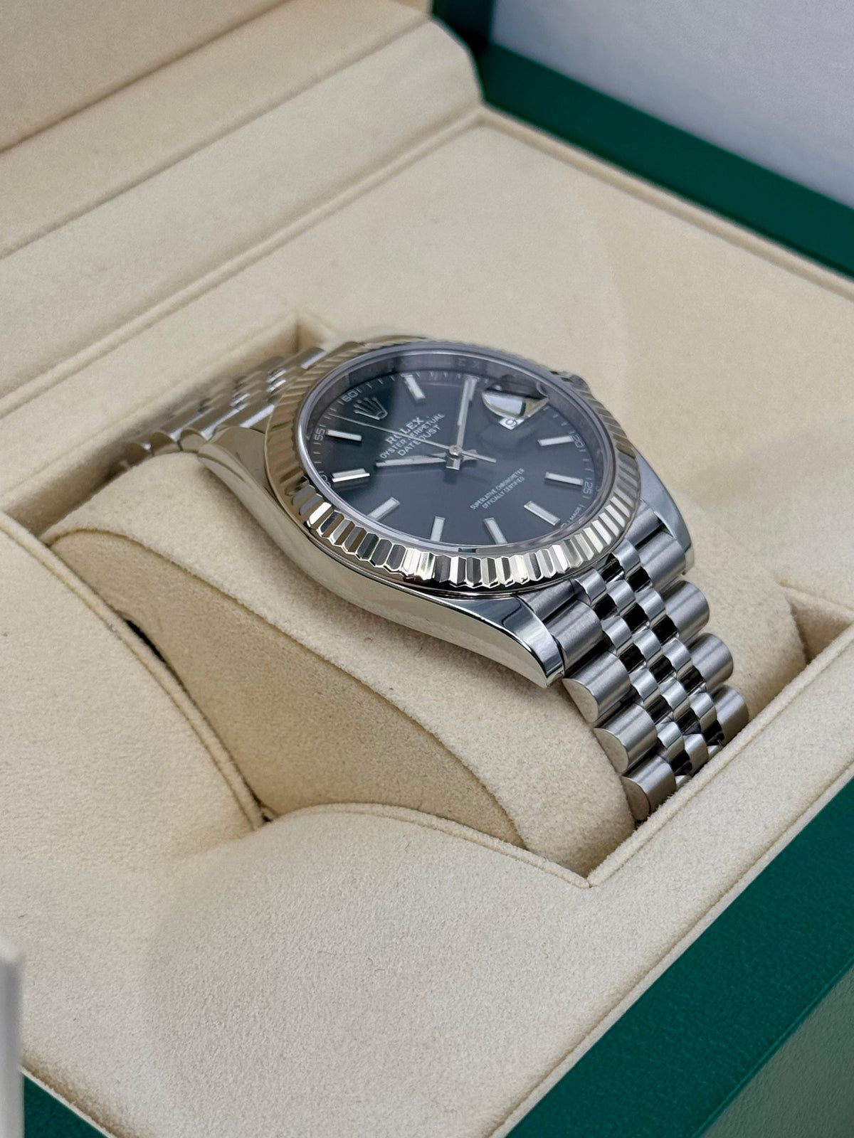 2017 Rolex Datejust 41mm 126334 Stainless Steel Jubilee Rhodium Dial