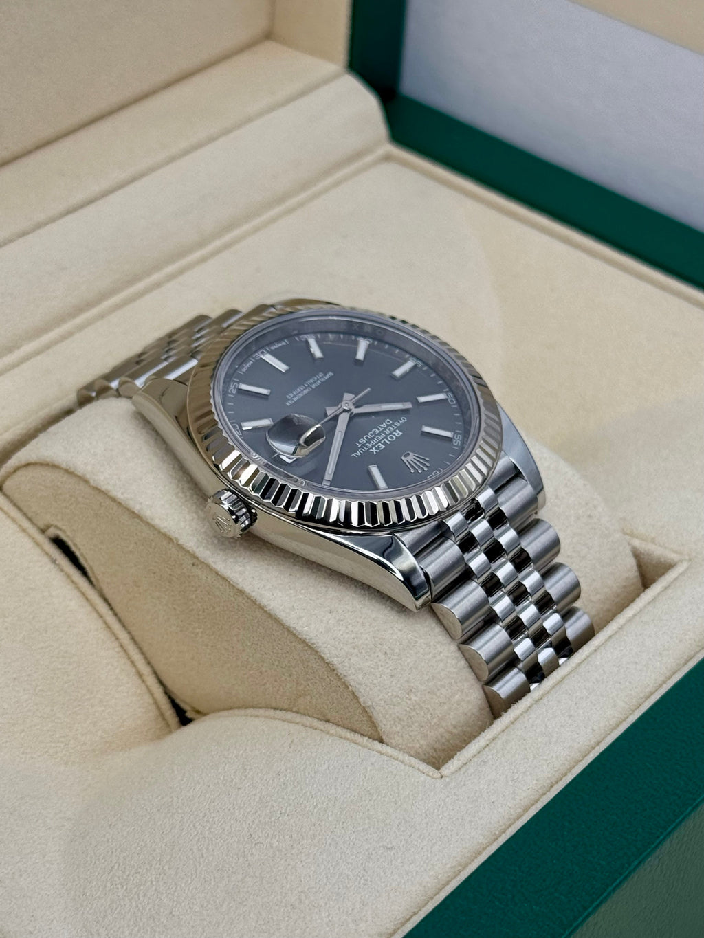 2017 Rolex Datejust 41mm 126334 Stainless Steel Jubilee Rhodium Dial