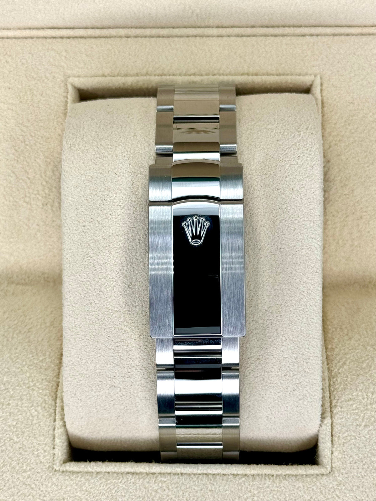 NEW 2023 Rolex Datejust 41mm 126300 Oyster Green Dial
