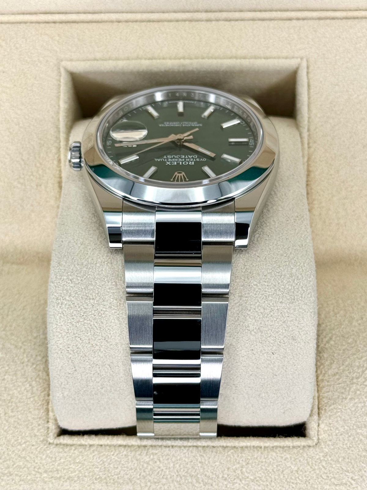 NEW 2023 Rolex Datejust 41mm 126300 Oyster Green Dial