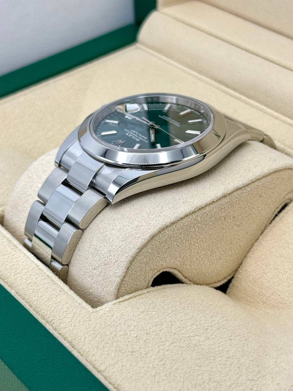 NEW 2023 Rolex Datejust 41mm 126300 Oyster Green Dial