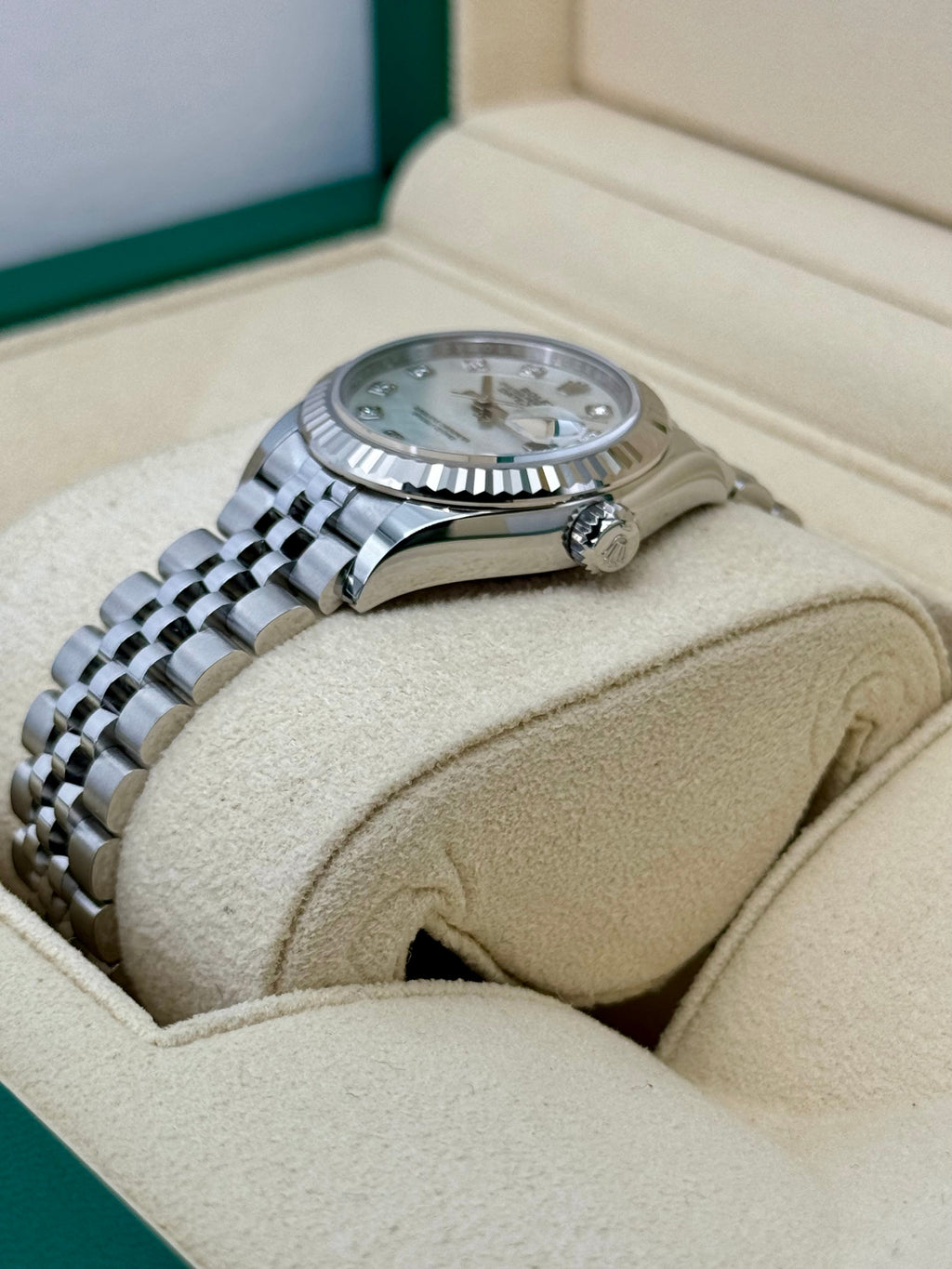 NEW 2025 Rolex Lady Datejust 28mm 279174 Jubilee MOP Diamond Dial