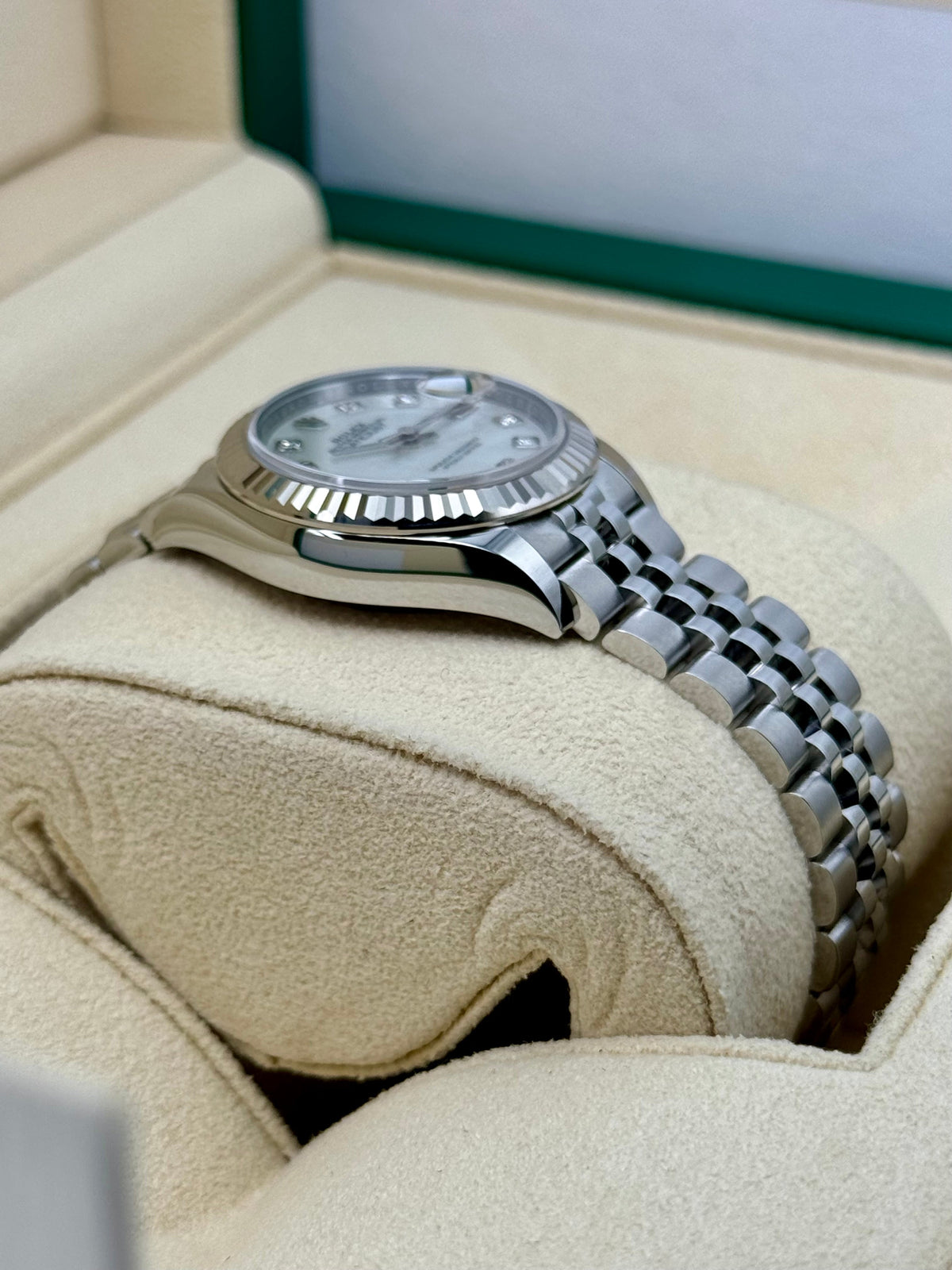 NEW 2025 Rolex Lady Datejust 28mm 279174 Jubilee MOP Diamond Dial