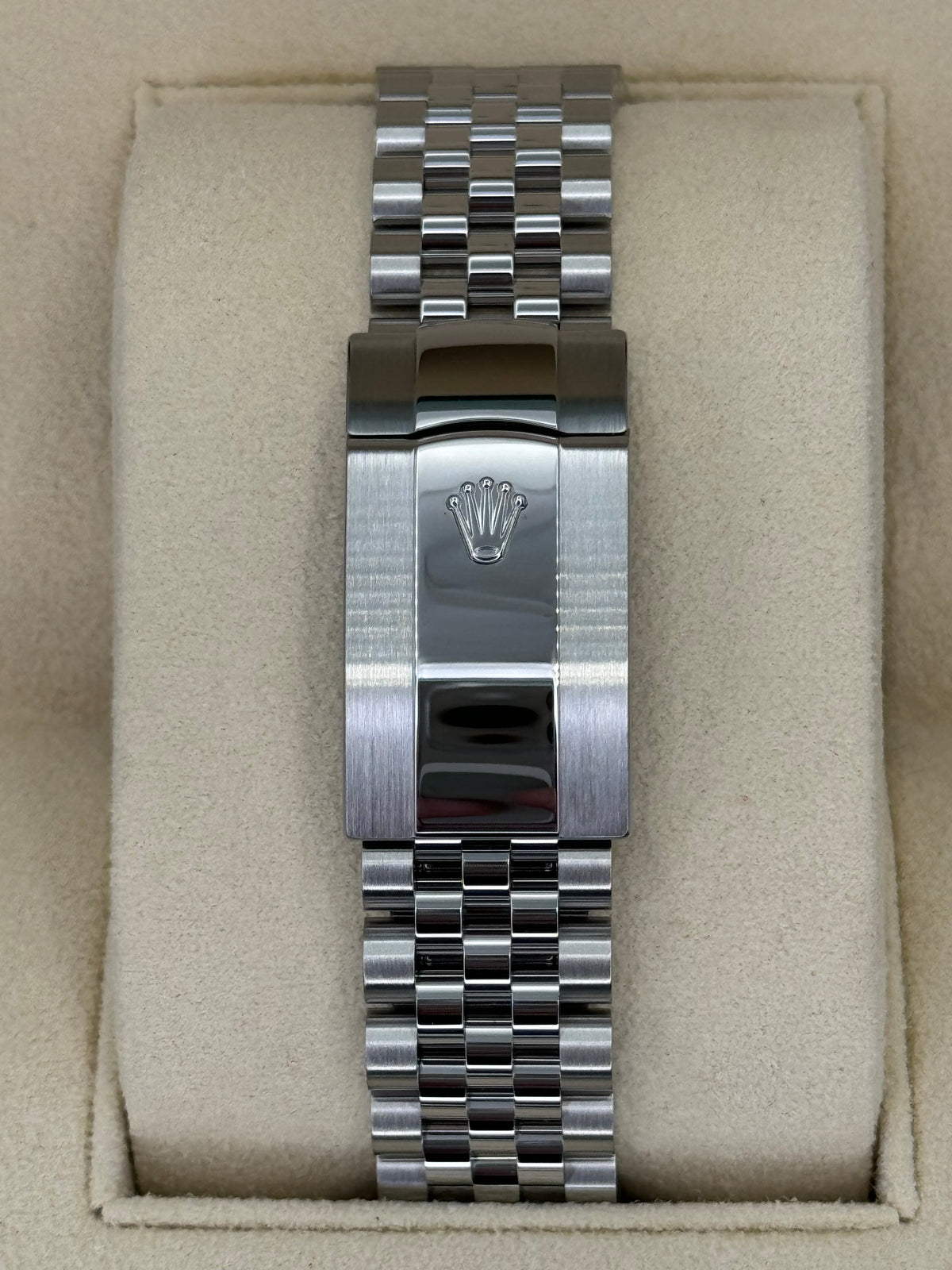 2023 Rolex Datejust 41mm 126334 Steel Jubilee Grey 10 Diamond Dial