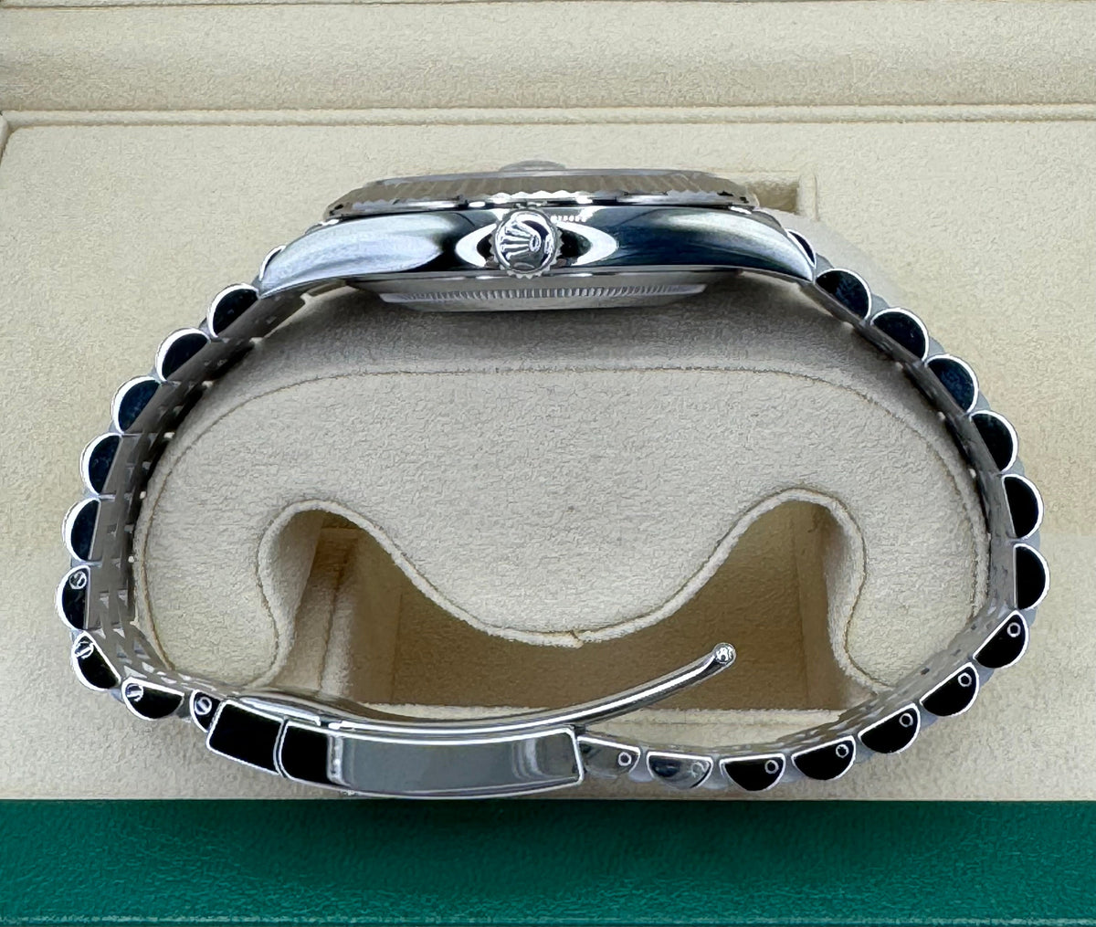 2023 Rolex Datejust 41mm 126334 Steel Jubilee Grey 10 Diamond Dial