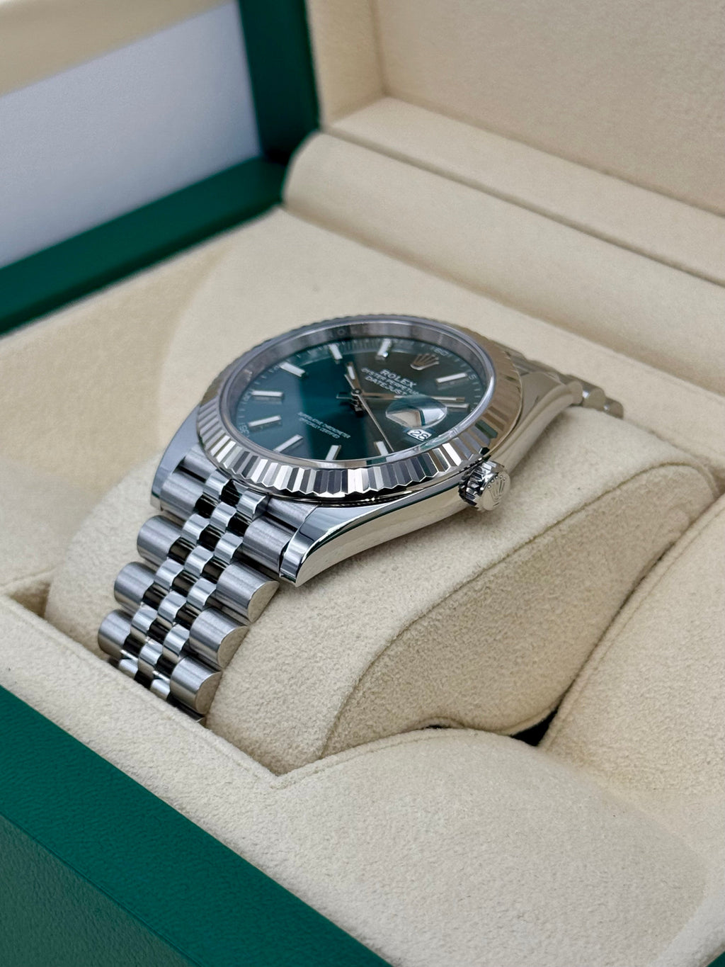 2022 Rolex Datejust 41mm 126334 Stainless Steel Jubilee Green Dial