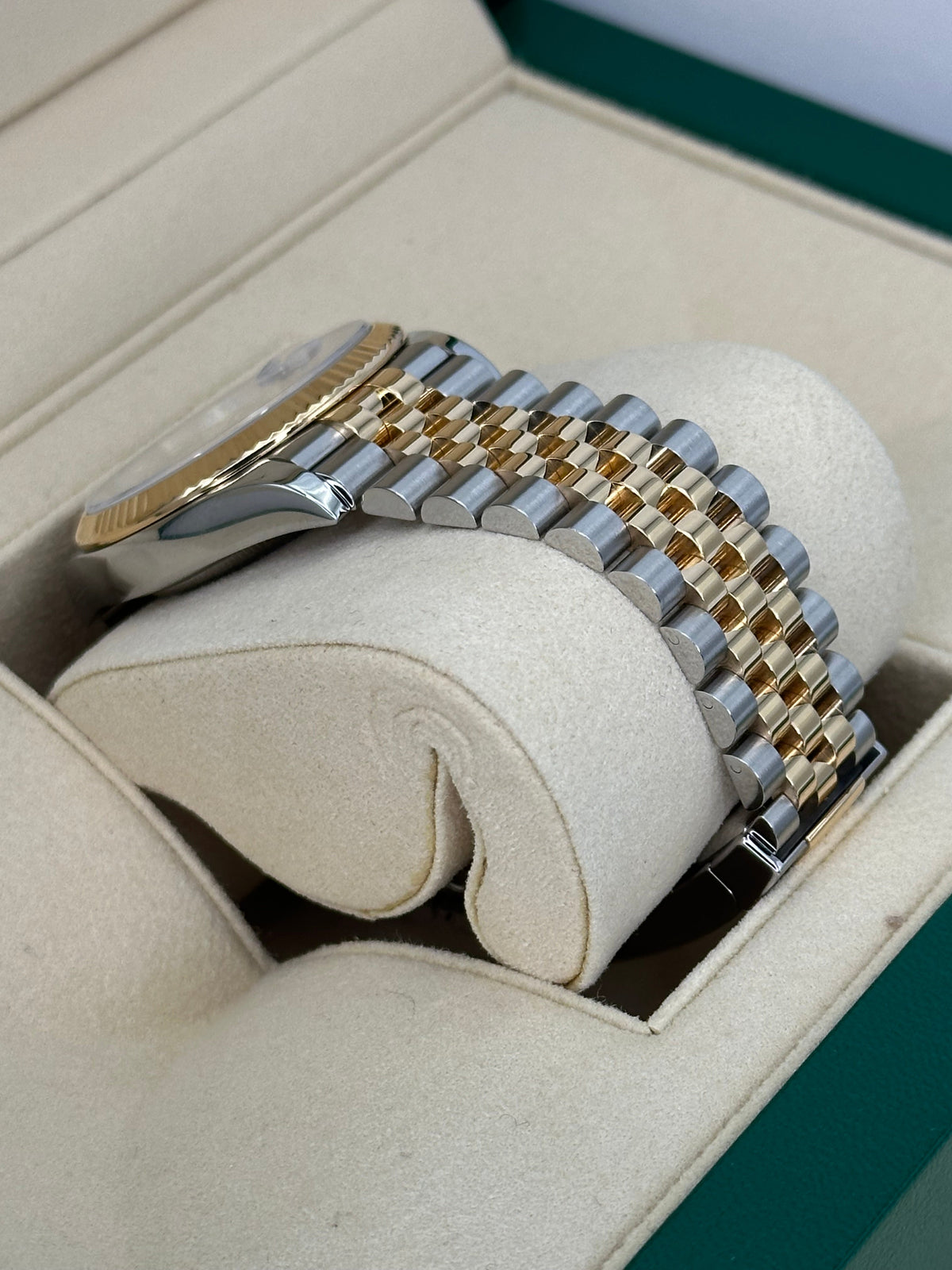 2019 Datejust 36mm 126233 Two-Tone Jubilee 10 Diamond Anniversary Dial