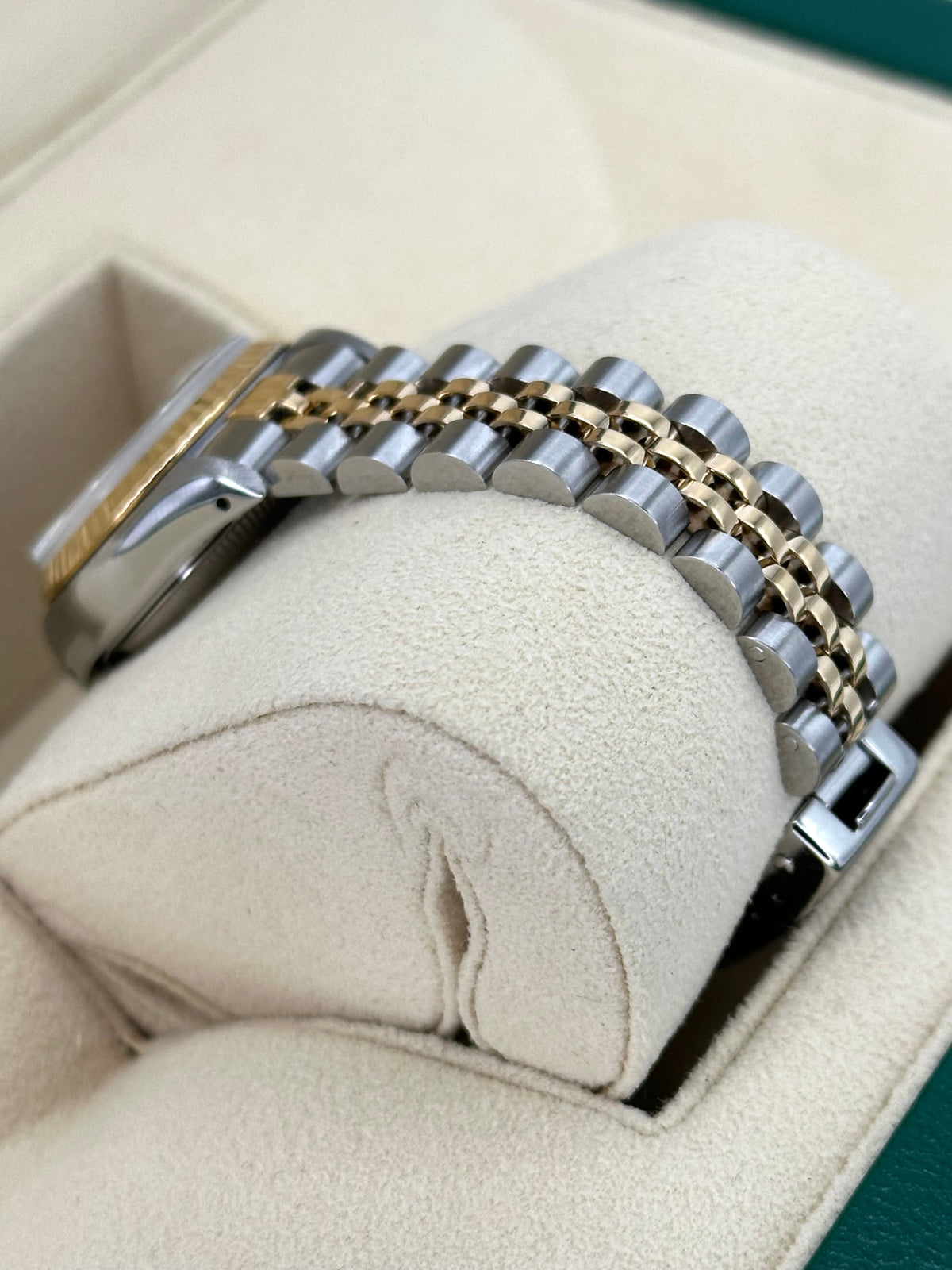 1990 Rolex Lady Datejust 26mm 69173 Two-Tone Jubilee Champagne Dial