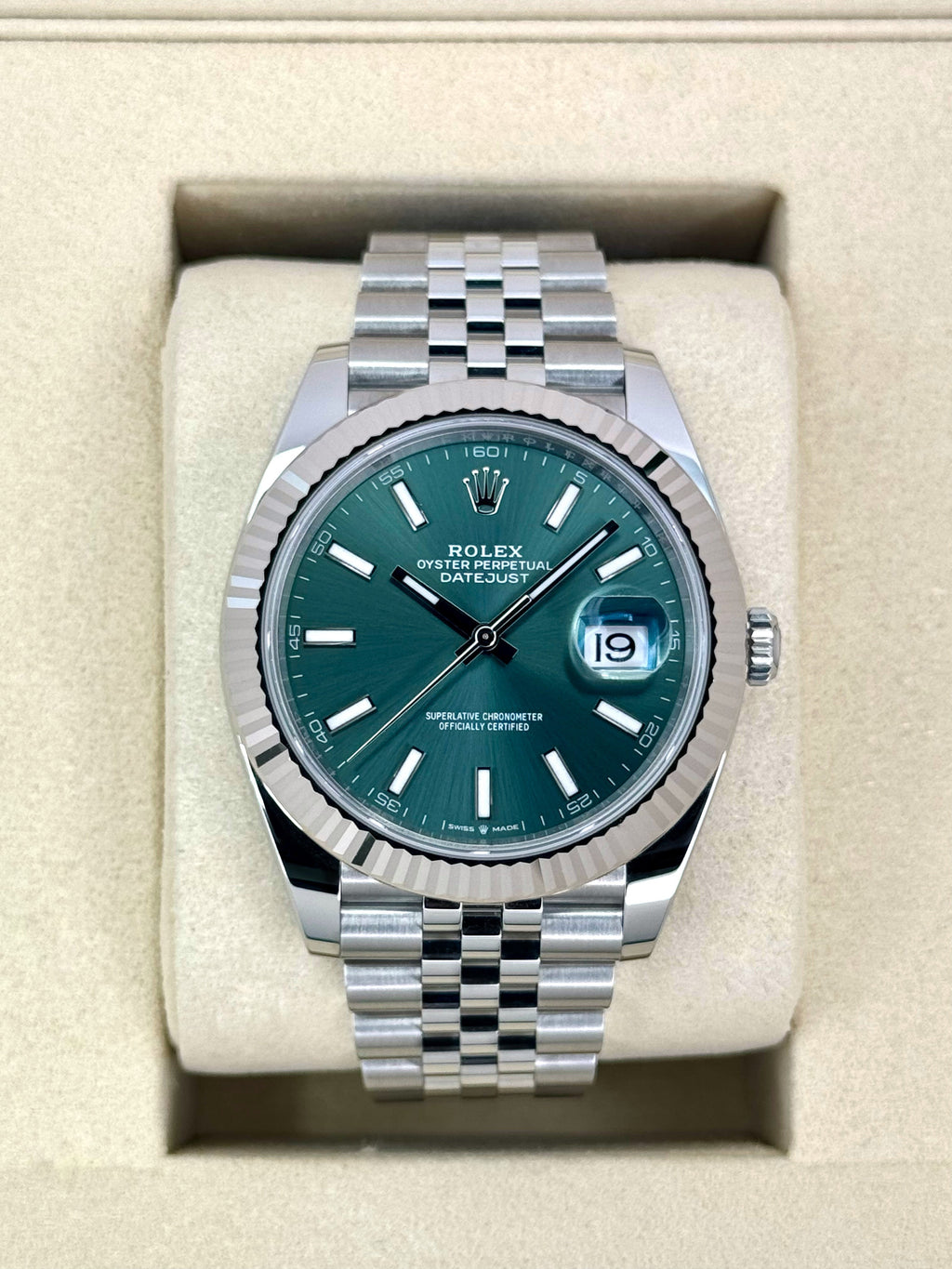 NEW 2025 Rolex Datejust 41mm 126334 Jubilee Green Dial
