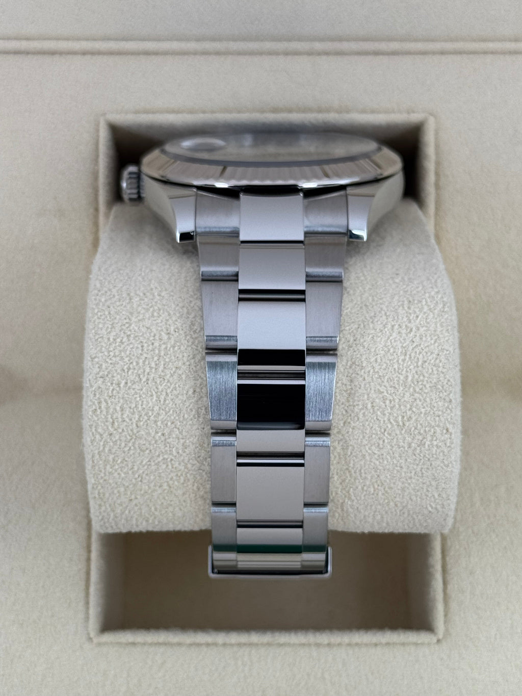2024 Rolex Datejust 41mm 126334 Stainless Steel Oyster Blue Diamond Dial