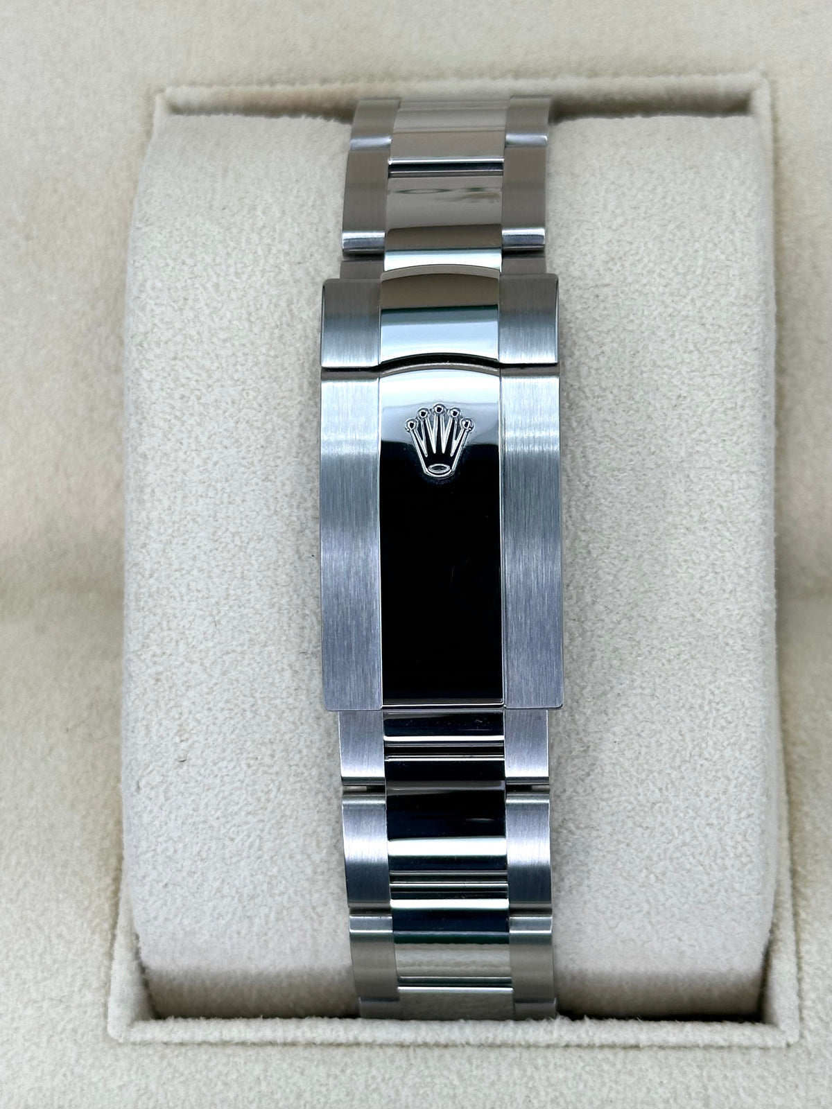 NEW 2024 Rolex Datejust 41mm 126334 Stainless Steel Oyster Silver Dial