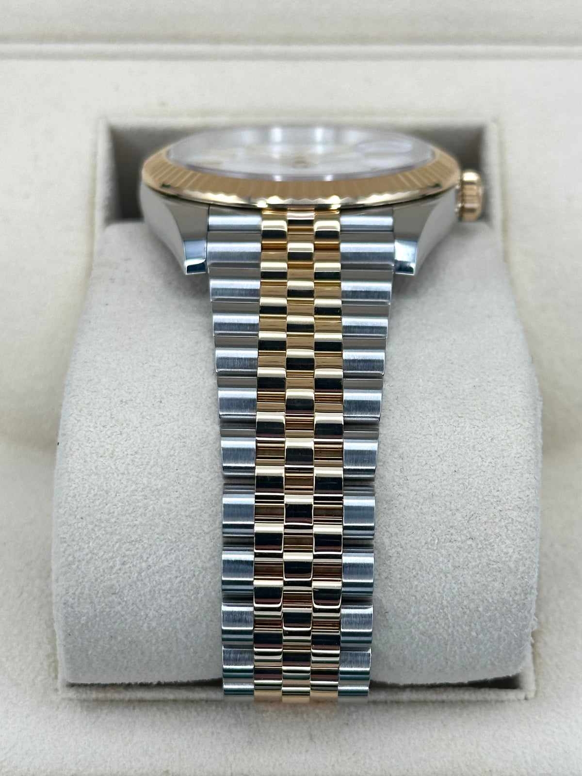 2022 Rolex Datejust 41mm 126333 Two-Tone Jubilee White Dial