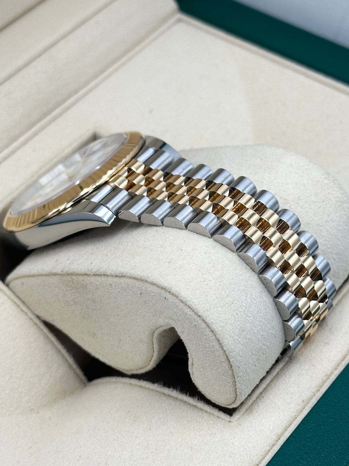 2022 Rolex Datejust 41mm 126333 Two-Tone Jubilee White Dial