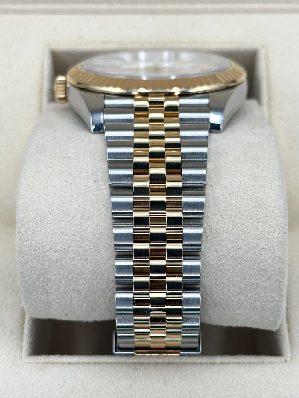 2022 Rolex Datejust 41mm 126333 Two-Tone Jubilee White Dial