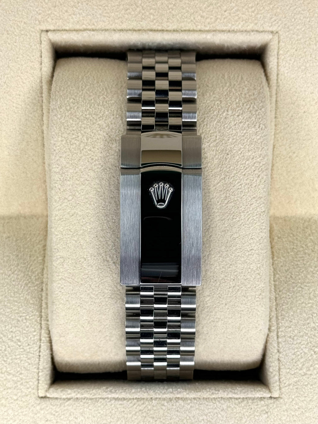 2024 Rolex Datejust 41mm 126334 Jubilee Wimbledon Dial