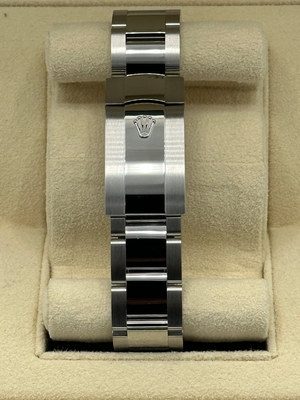 2022 Rolex Datejust 41mm 126300 Oyster Green Dial