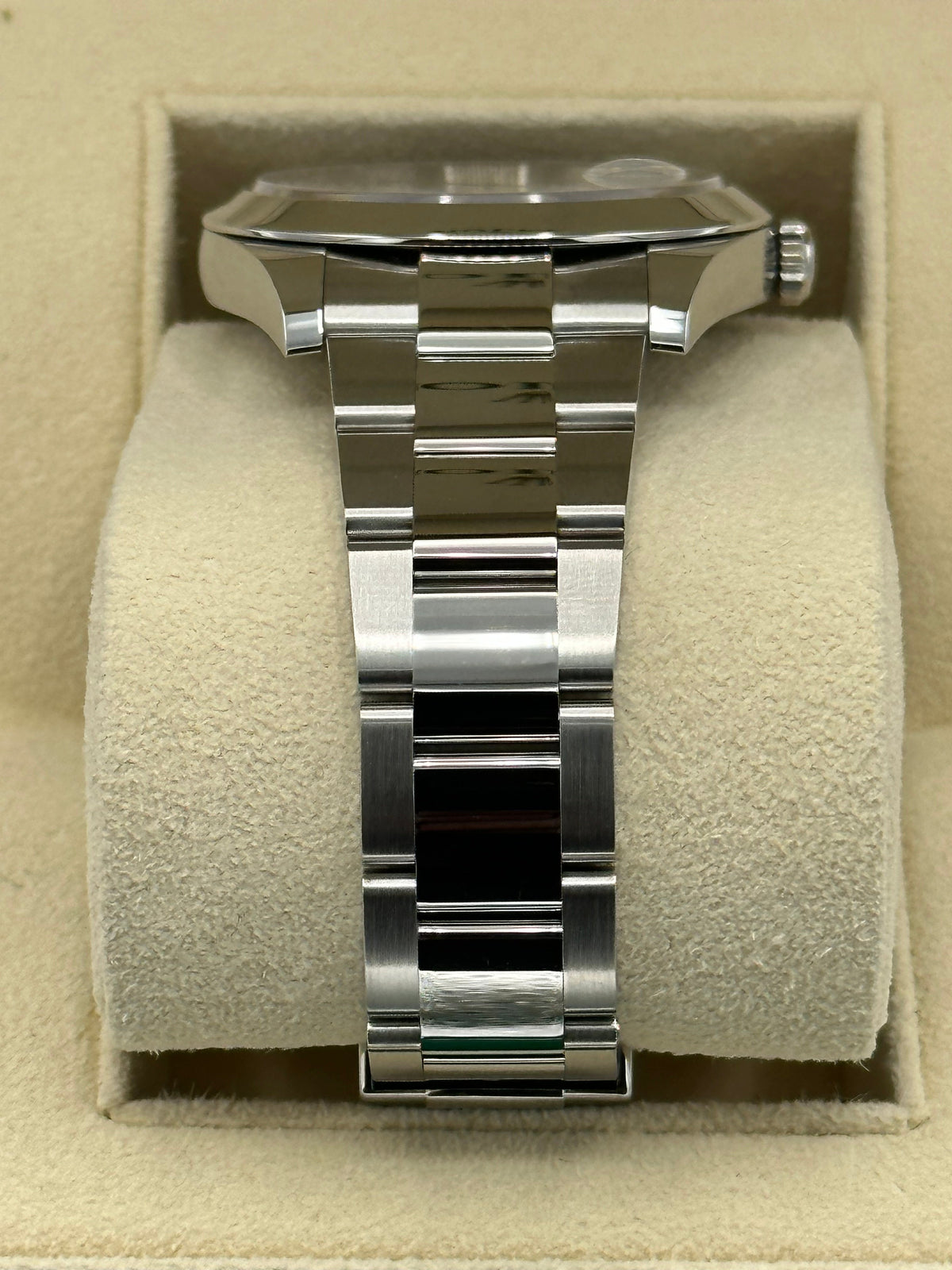 2022 Rolex Datejust 41mm 126300 Oyster Green Dial