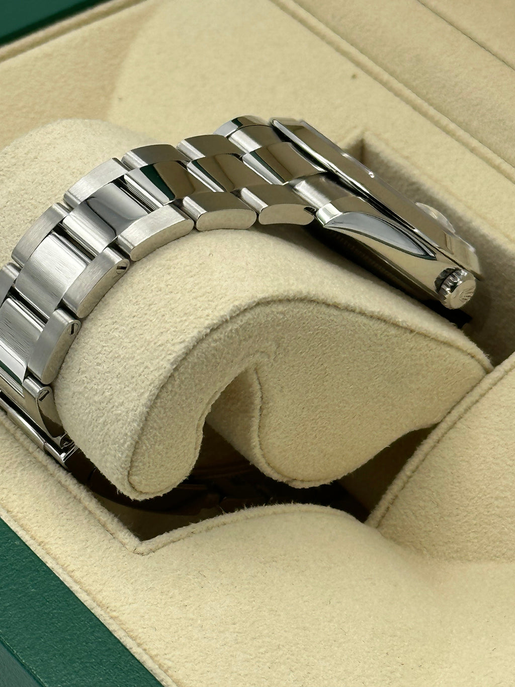 2022 Rolex Datejust 41mm 126300 Oyster Green Dial