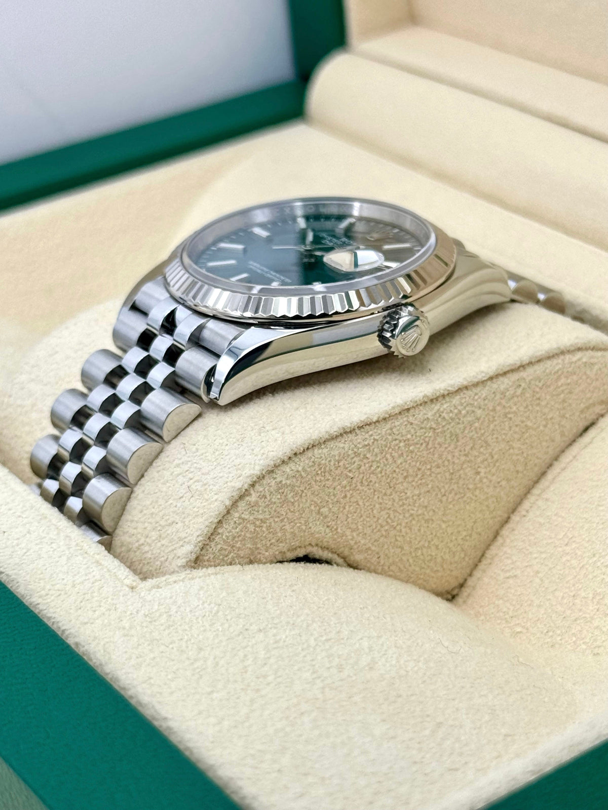 NEW 2025 Rolex Datejust 36mm 126234 Jubilee Green Dial