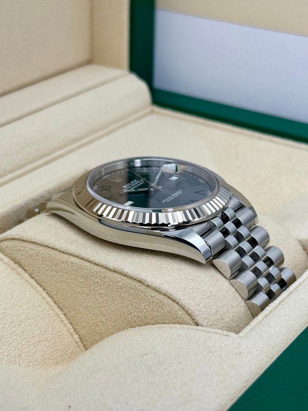 NEW 2023 Rolex Datejust 41mm 126334 Stainless Steel Jubilee Wimbledon Dial