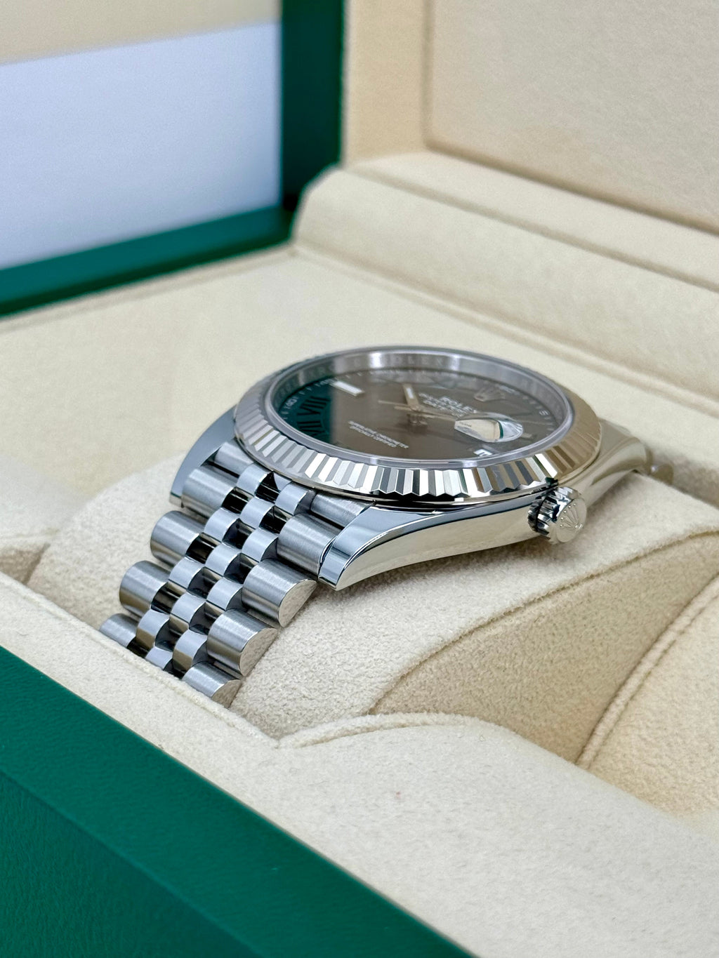 NEW 2023 Rolex Datejust 41mm 126334 Stainless Steel Jubilee Wimbledon Dial