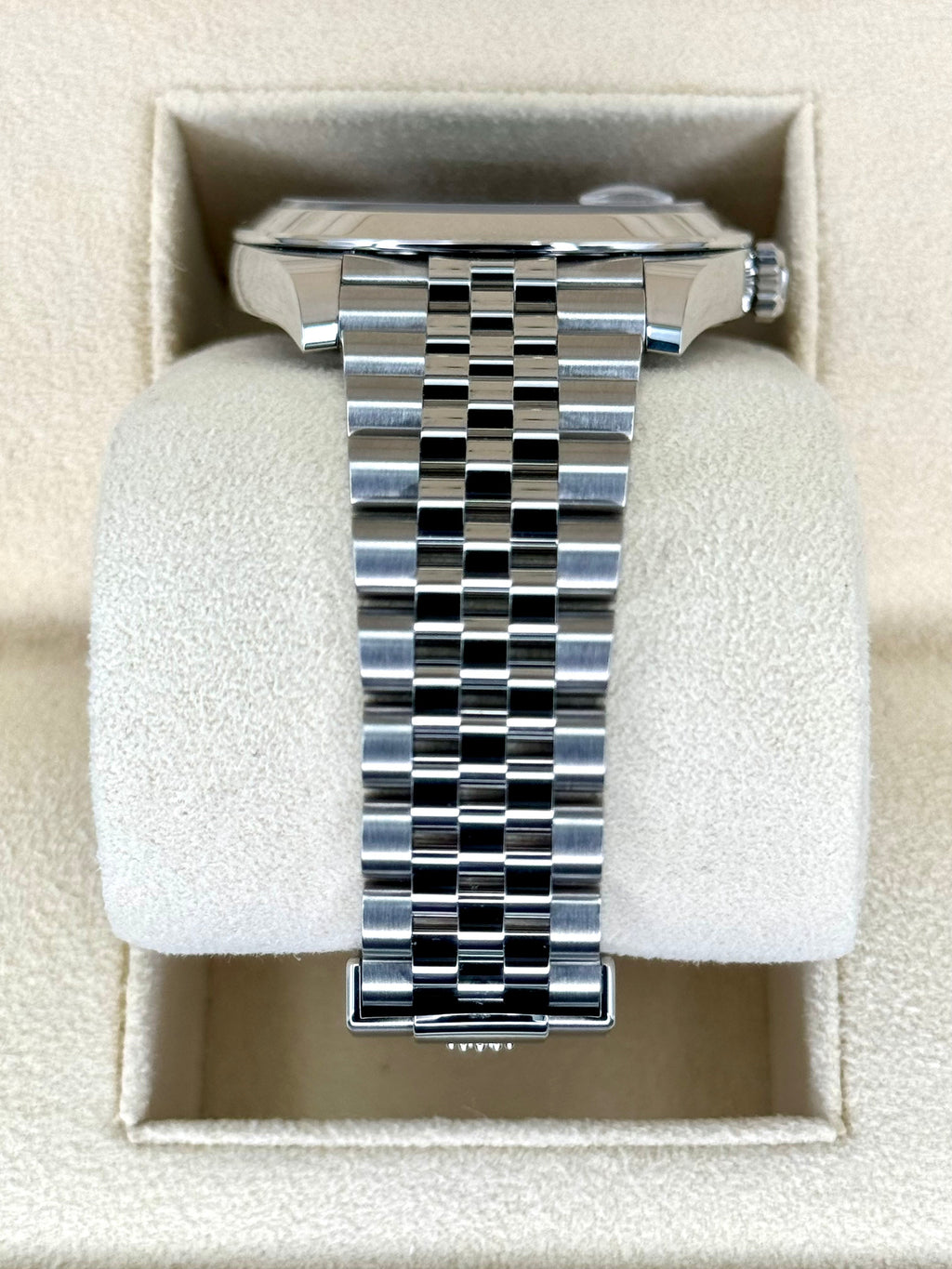 NEW 2024 Rolex Datejust 41mm 126300 Jubilee Green Motif Dial
