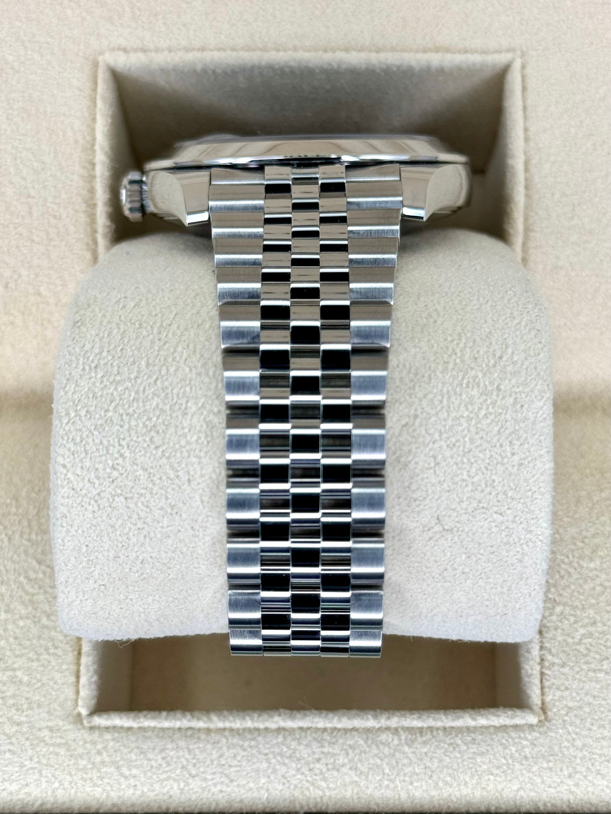NEW 2024 Rolex Datejust 41mm 126300 Jubilee Green Motif Dial