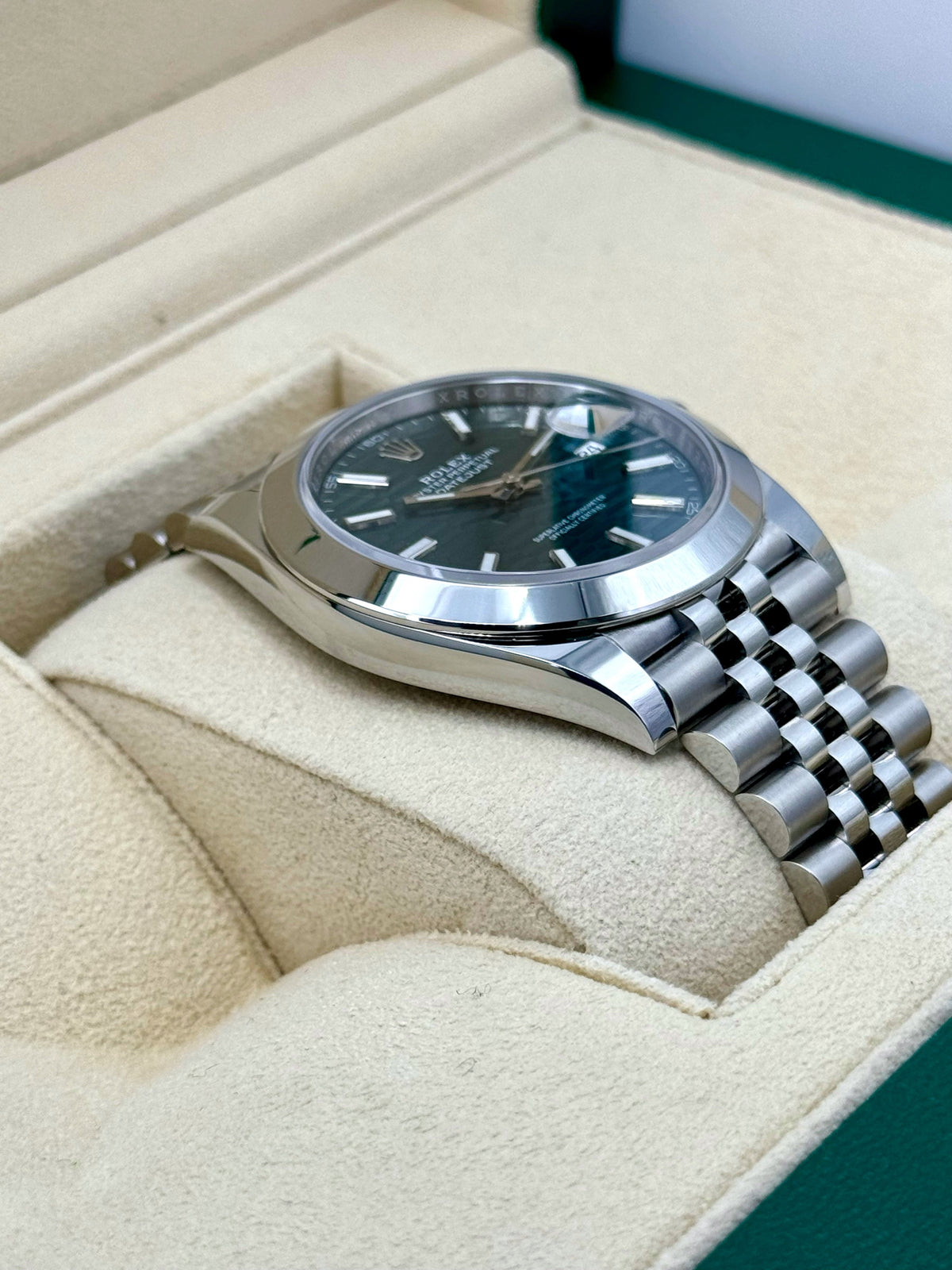 NEW 2024 Rolex Datejust 41mm 126300 Jubilee Green Motif Dial