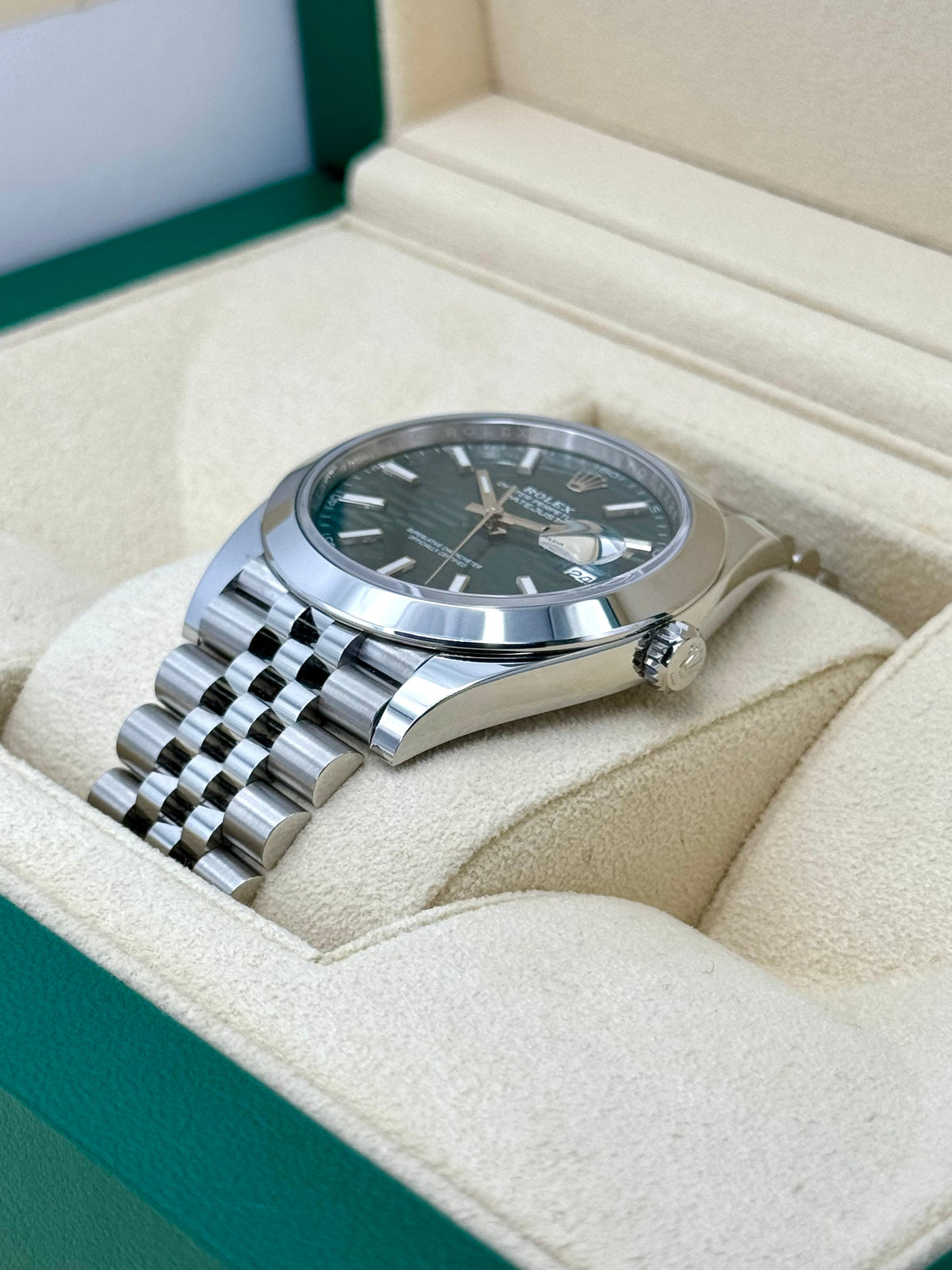 NEW 2024 Rolex Datejust 41mm 126300 Jubilee Green Motif Dial