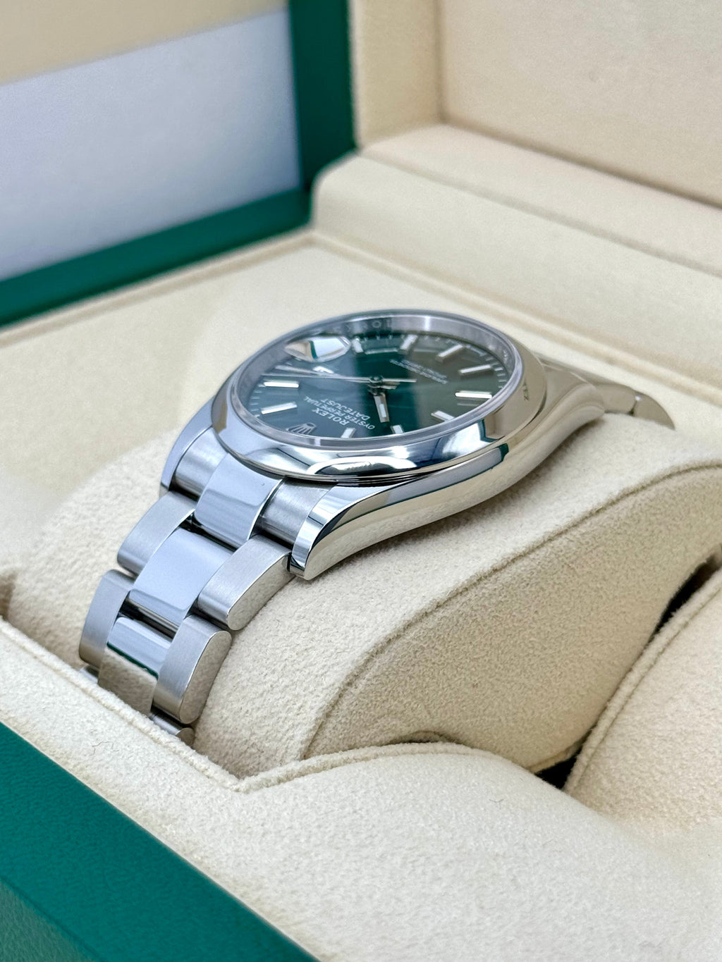 NEW 2025 Rolex Datejust 36mm 126200 Oyster Mint Green Dial