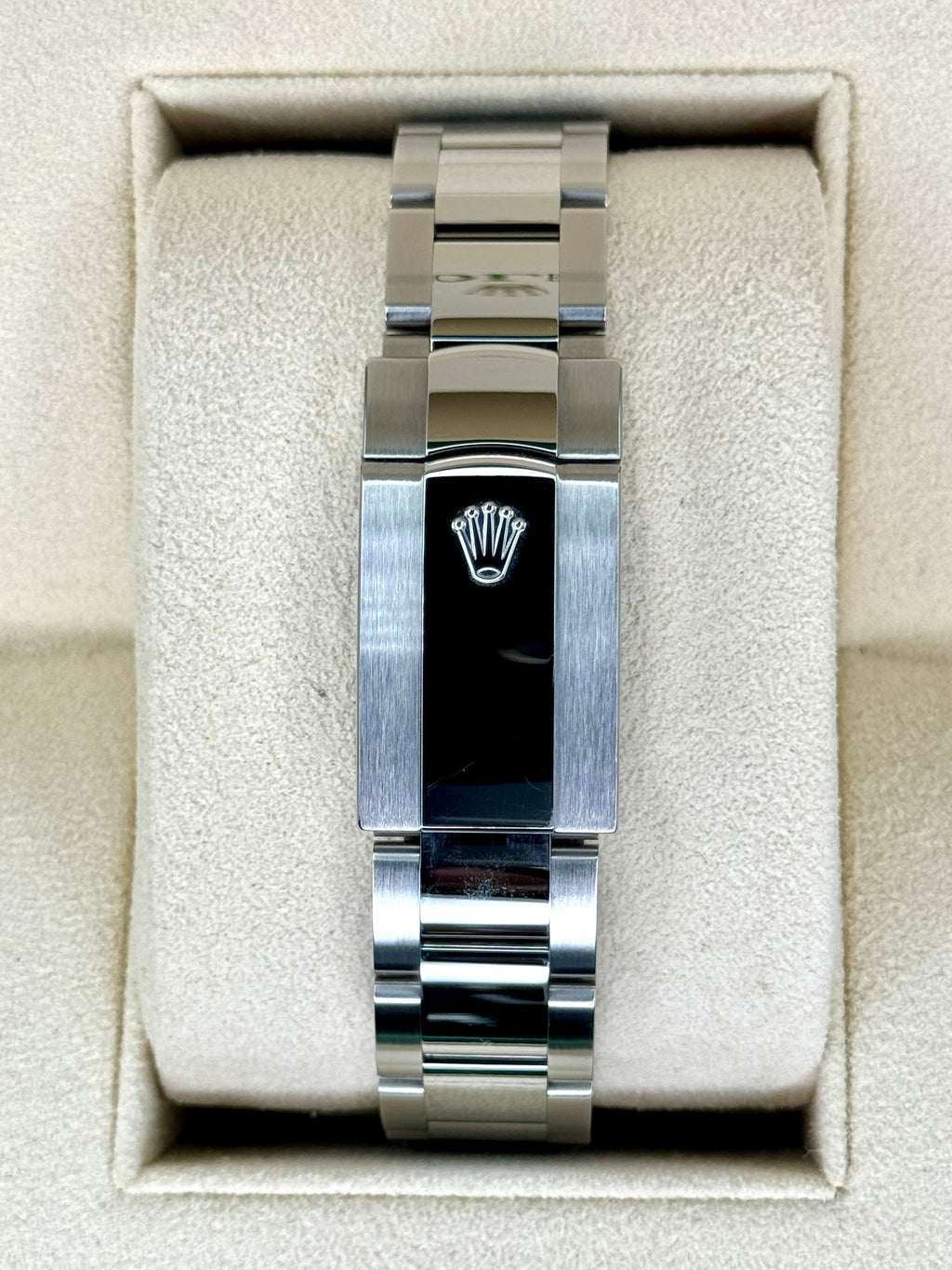 2023 Rolex Datejust 41mm 126300 Oyster Wimbledon Dial