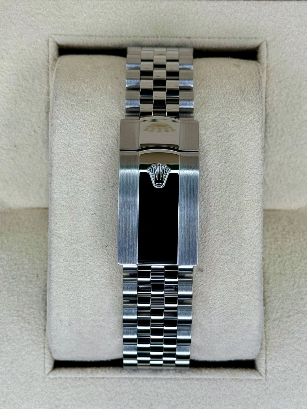 2021 Rolex Datejust 41mm 126334 Stainless Steel Jubilee White Dial