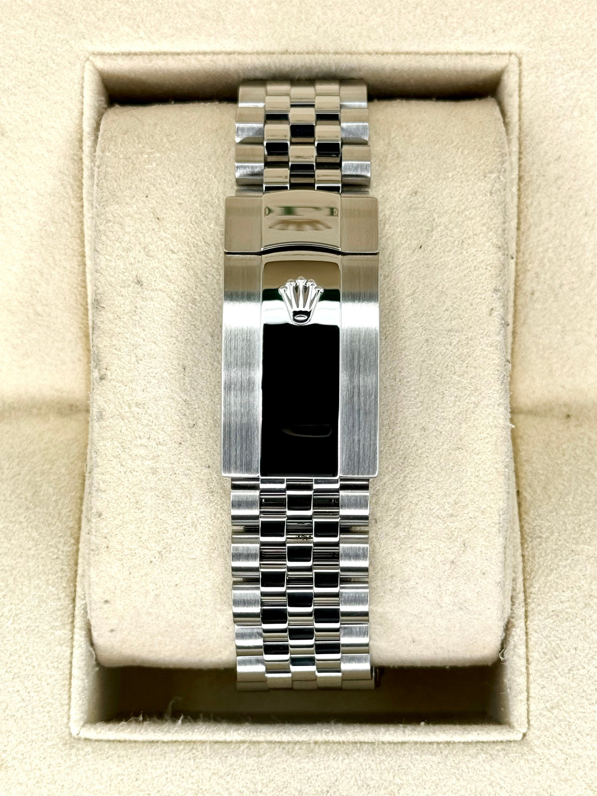 2019 Rolex Datejust 41mm 126334 Stainless Steel Jubilee Black Dial