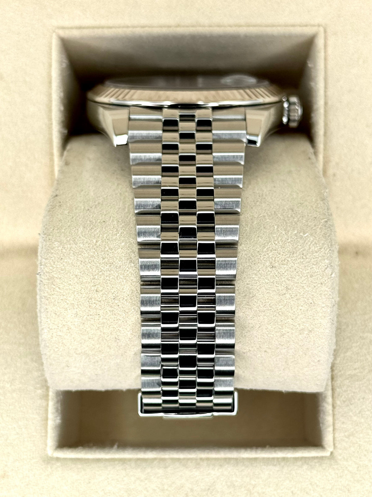 2019 Rolex Datejust 41mm 126334 Stainless Steel Jubilee Black Dial