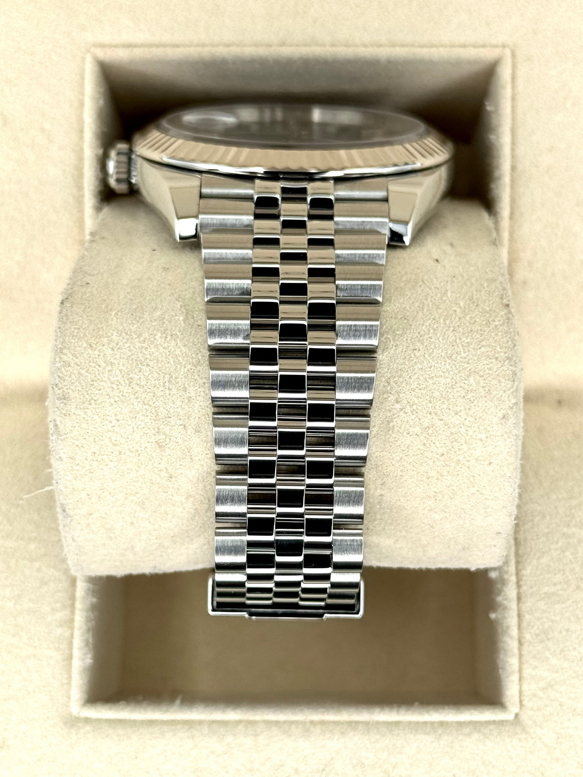 2019 Rolex Datejust 41mm 126334 Stainless Steel Jubilee Black Dial