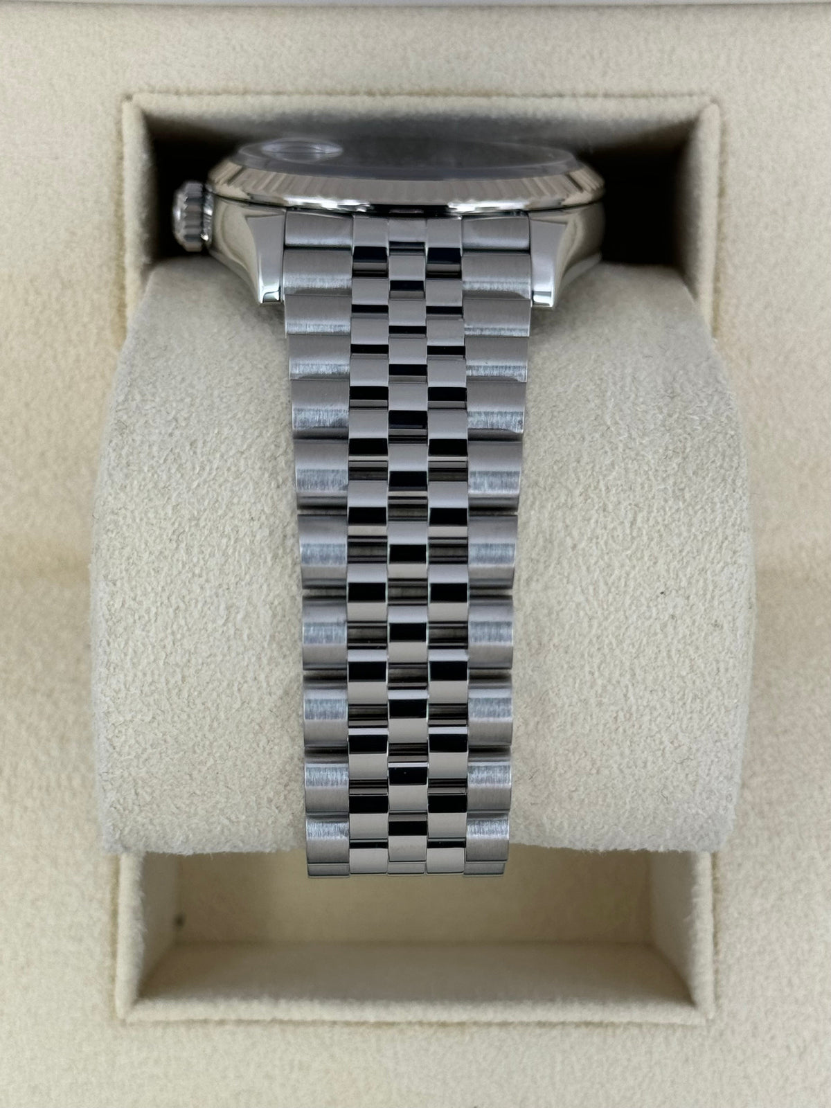 2023 Rolex Datejust 36mm 126234 Stainless Steel Jubilee Purple Dial