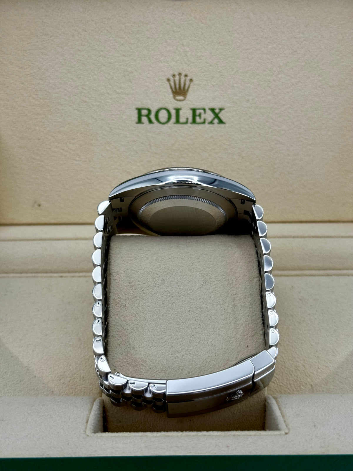 2023 Rolex Datejust 41mm 126334 Jubilee Blue Roman Numeral Dial