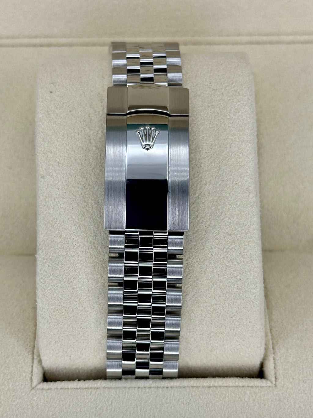 2021 Rolex Datejust 41mm 126334 Jubilee Black Diamond Dial