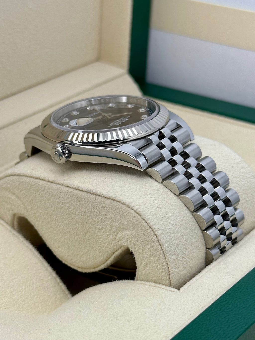 2021 Rolex Datejust 41mm 126334 Jubilee Black Diamond Dial
