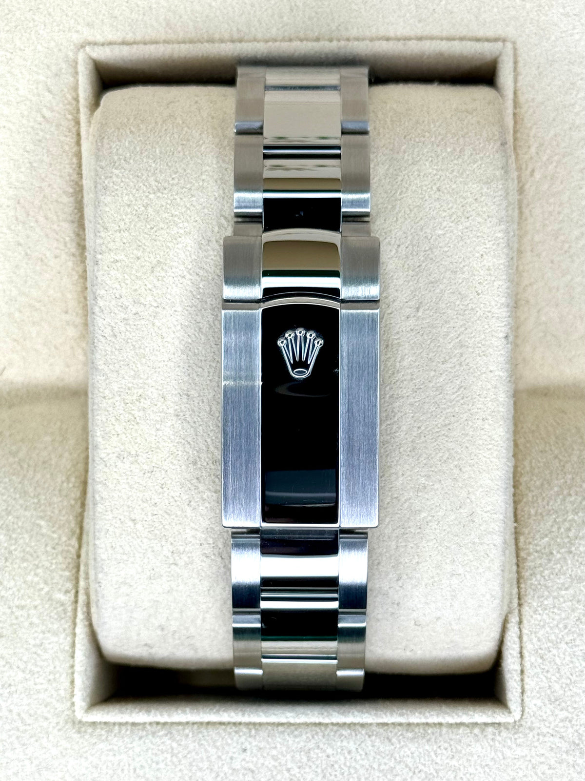 2021 Rolex Datejust 41mm Rhodium Diamond Dial 126334