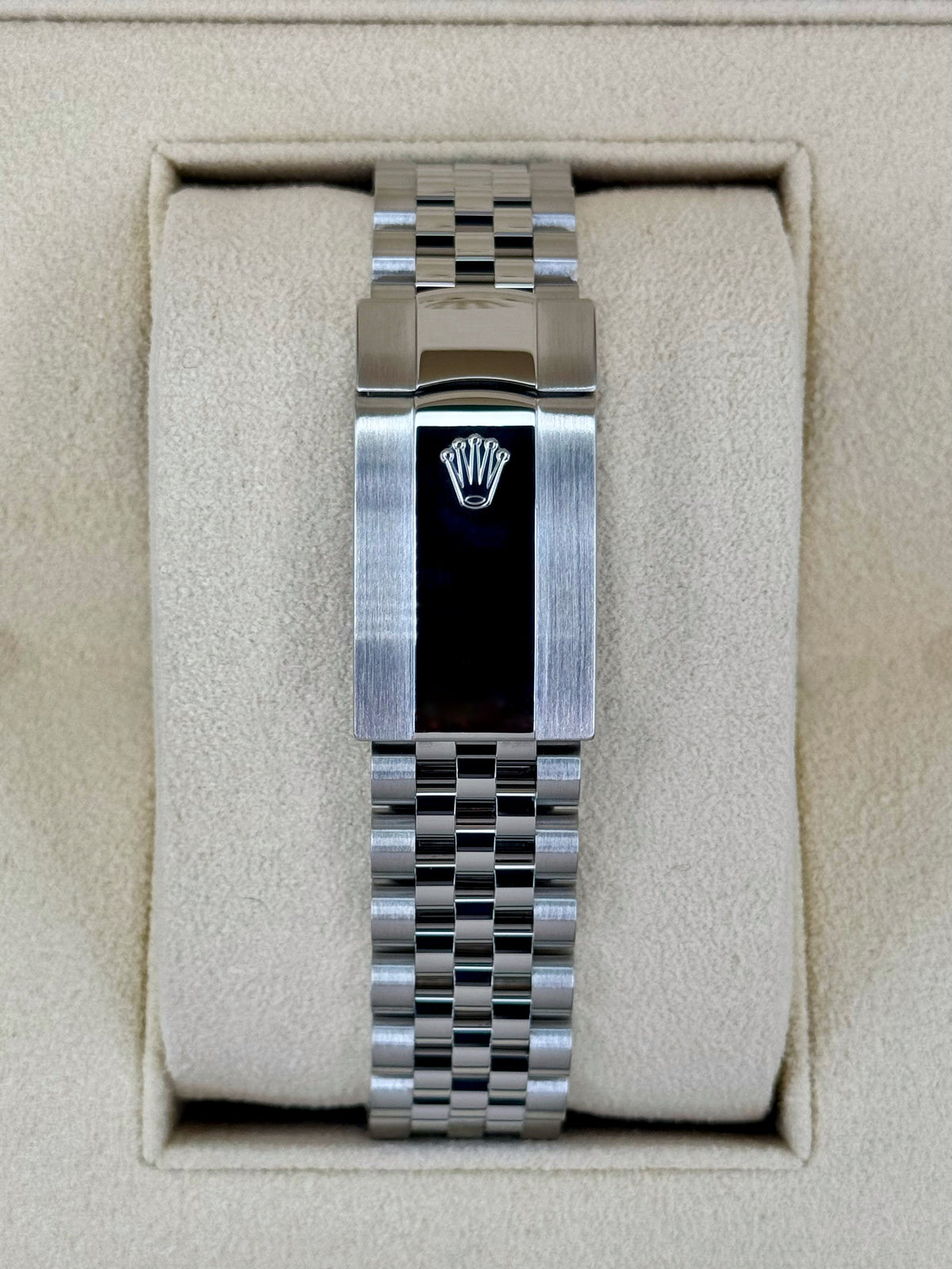 2024 Rolex Datejust 41mm 126334 Jubilee Wimbledon Dial