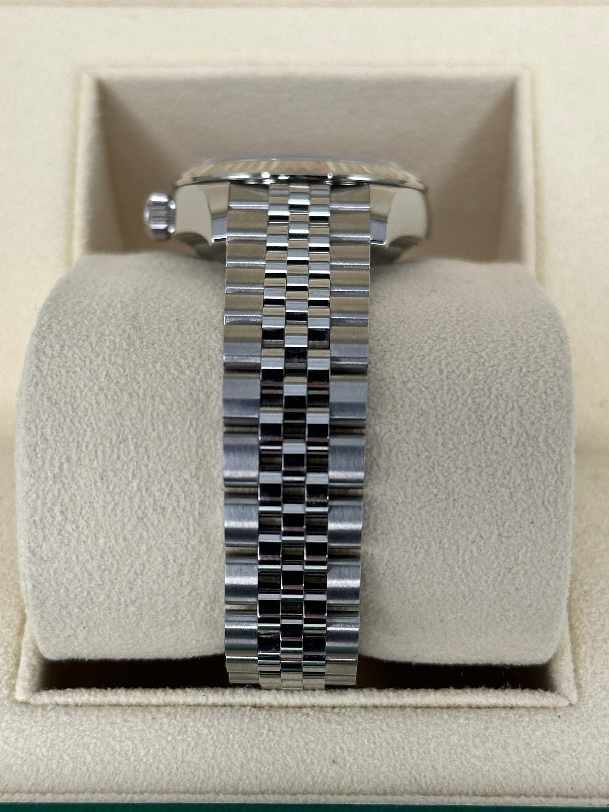 2022 Rolex Lady-Datejust 28mm 279174 Jubilee Mother of Pearl Diamond Dial