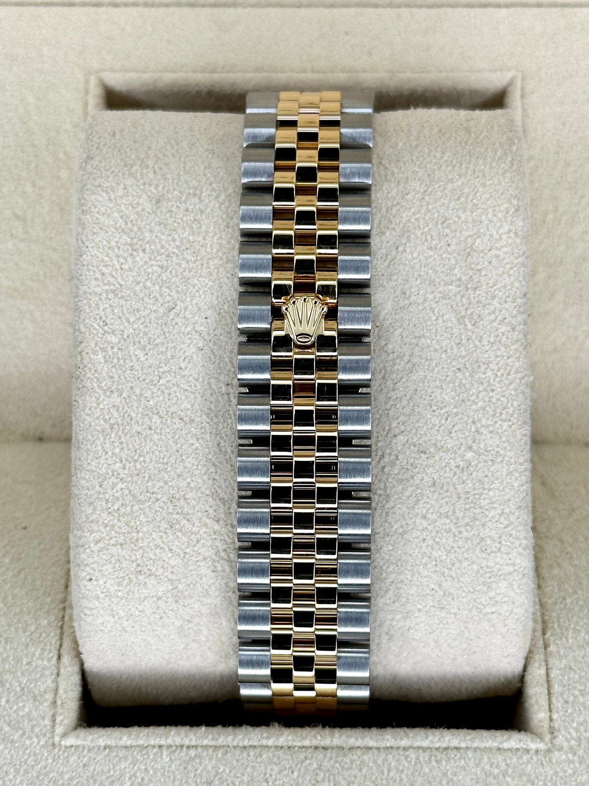 2022 Rolex Lady Datejust 31mm 278273 Jubilee White Roman Numeral Dial